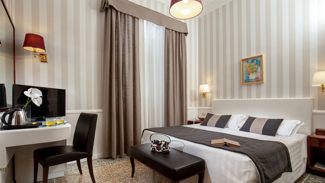 Hotel-Nord-Nuova-Roma-hotel-Bahnhof-termini-zimmer-IMG-0862