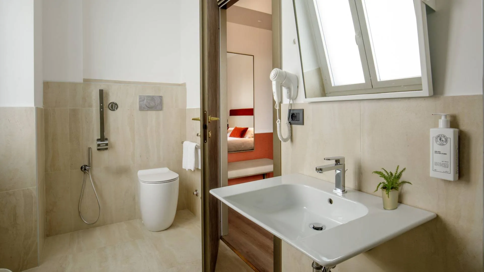 Albergo-Nord-Nuova-Roma-hotel-stazione-termini-Camere-Mobilita-Ridotta-Dis-bathroom