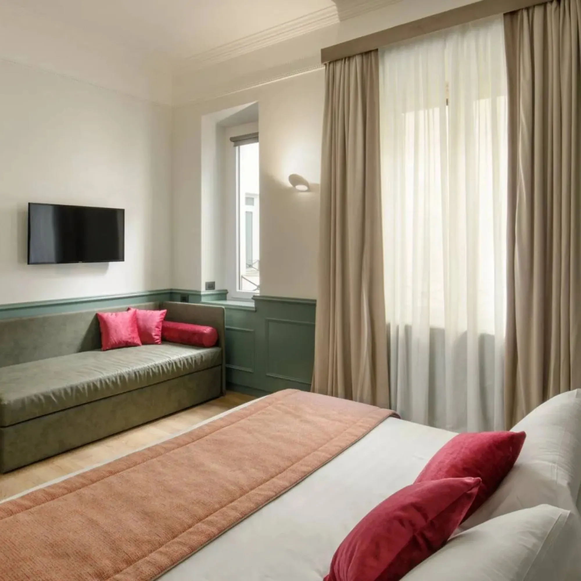 albergo-nord-nuova-roma-hotel-stazione-termini-deluxe-family-5-466-quadrata